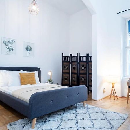 Lovely Downtown Apartment Close To The Basilica Boedapest Buitenkant foto