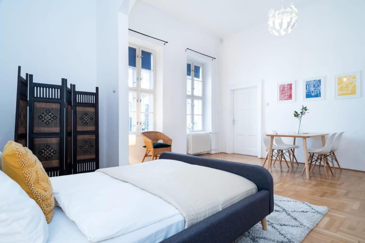 Lovely Downtown Apartment Close To The Basilica Boedapest Buitenkant foto