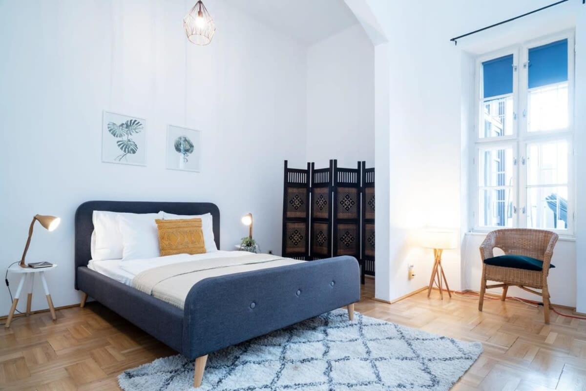 Lovely Downtown Apartment Close To The Basilica Boedapest Buitenkant foto