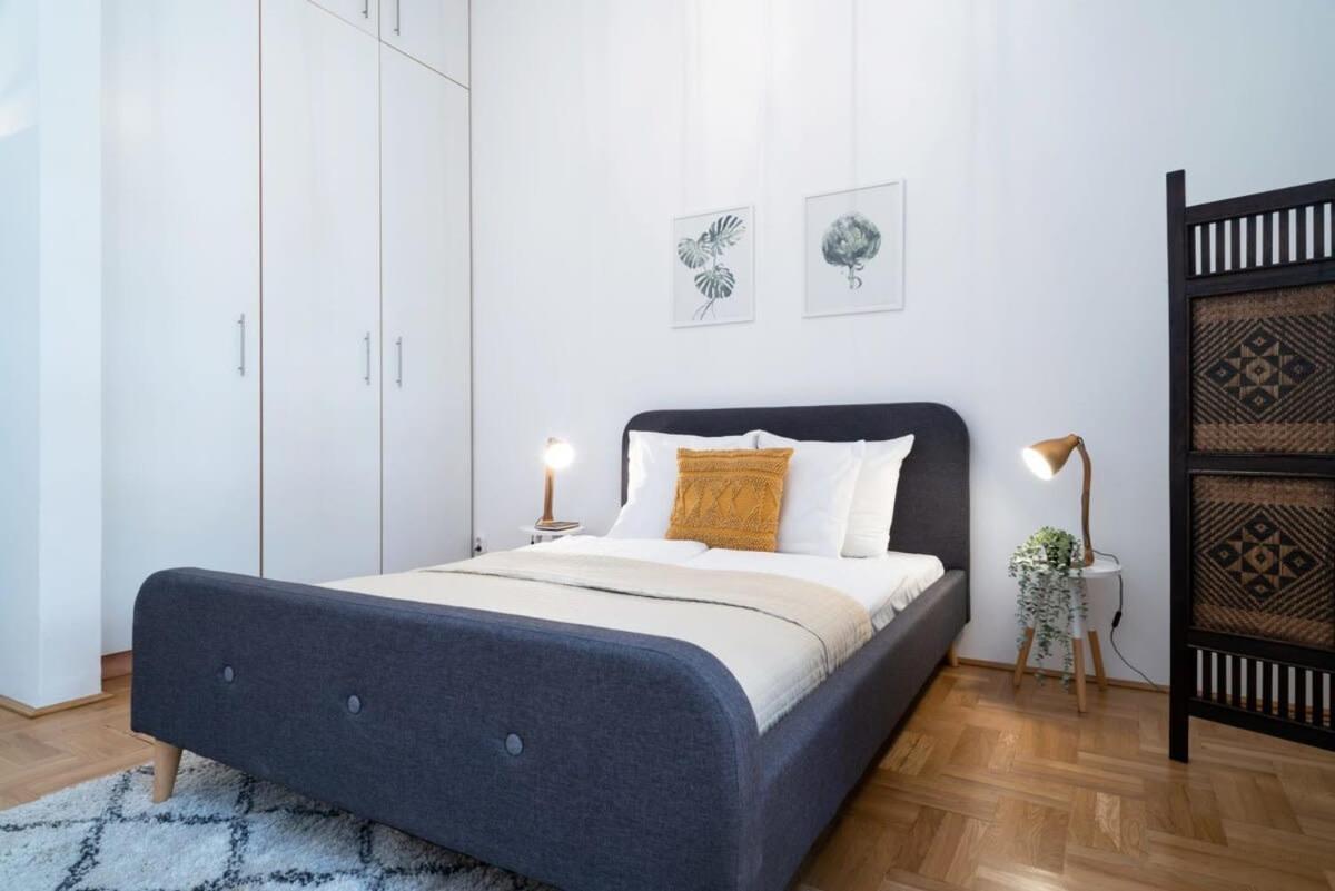 Lovely Downtown Apartment Close To The Basilica Boedapest Buitenkant foto
